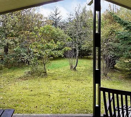 Two-bedroom Holiday In 10 Ålbæk