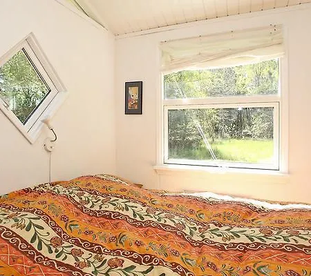 Two-bedroom Holiday In 10 Ålbæk