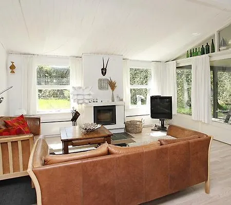 Two-bedroom Holiday In 10 Vakantiehuis