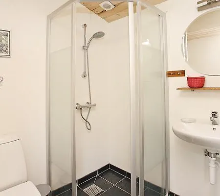 Two-bedroom Holiday In 10 Vakantiehuis *