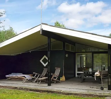 Two-bedroom Holiday In 10 Vakantiehuis